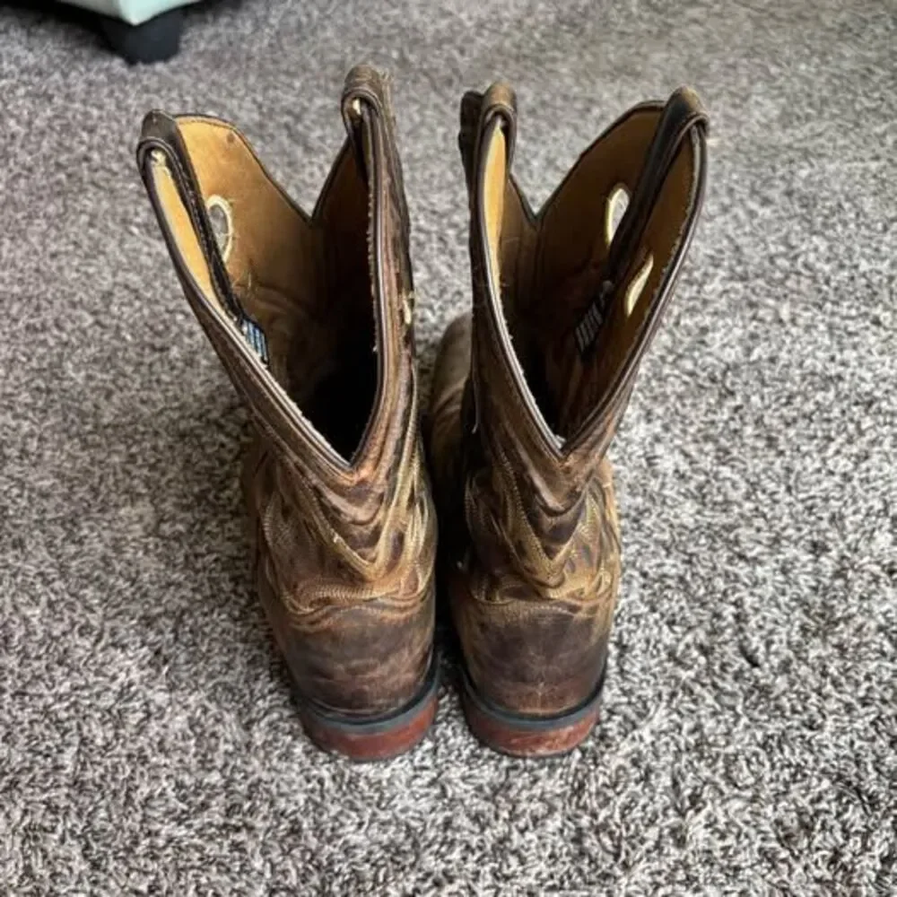 Laredo item description